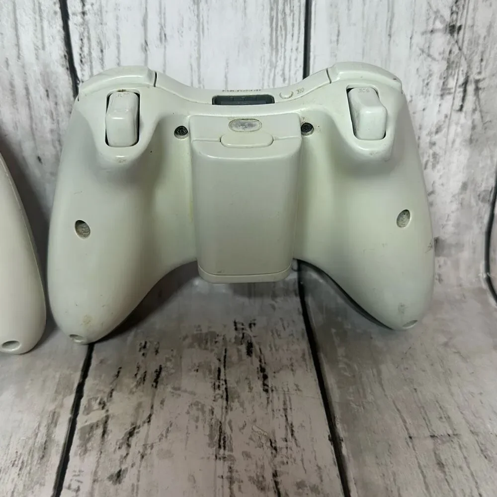 Microsoft Xbox 360 Wireless Controller White TESTED‎ Genuine OEM set of 2